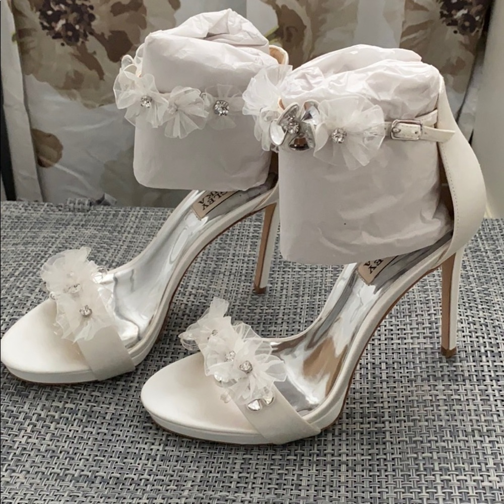 New Badgley Mischka wedding shoes
